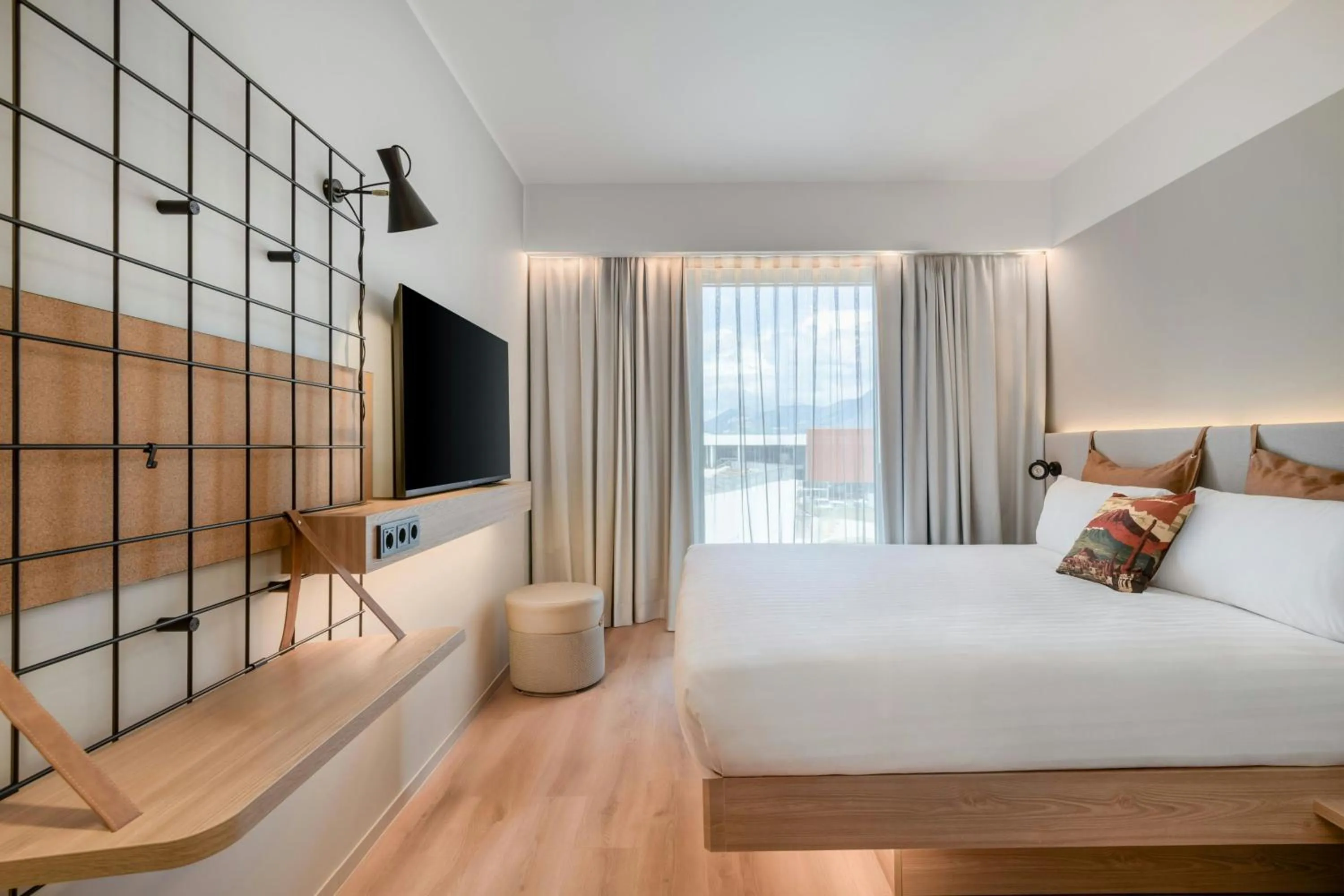 Photo of the whole room, Bed in Moxy Pompeii