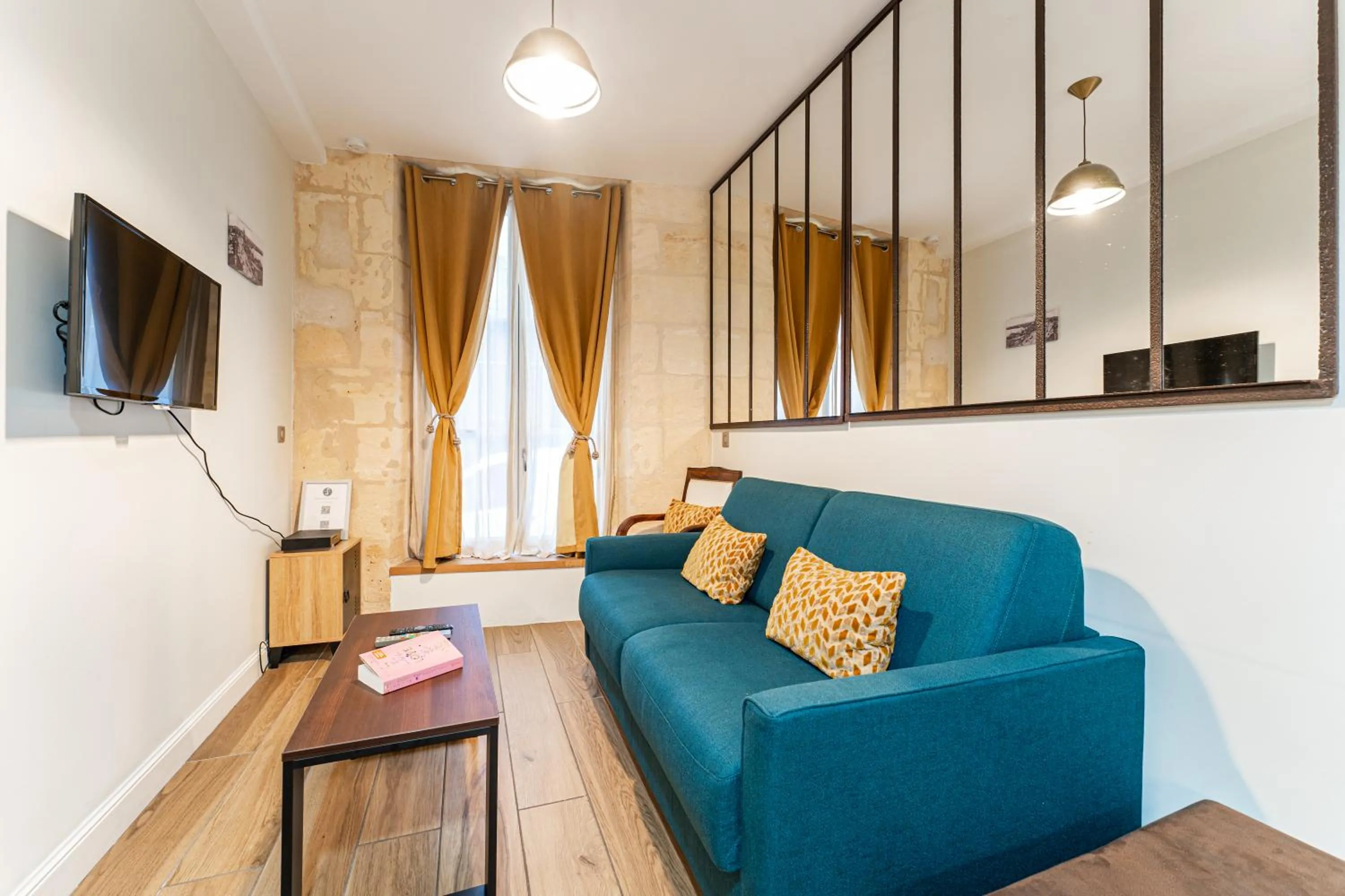 Duplex Climatisé en Hyper Centre de Bordeaux