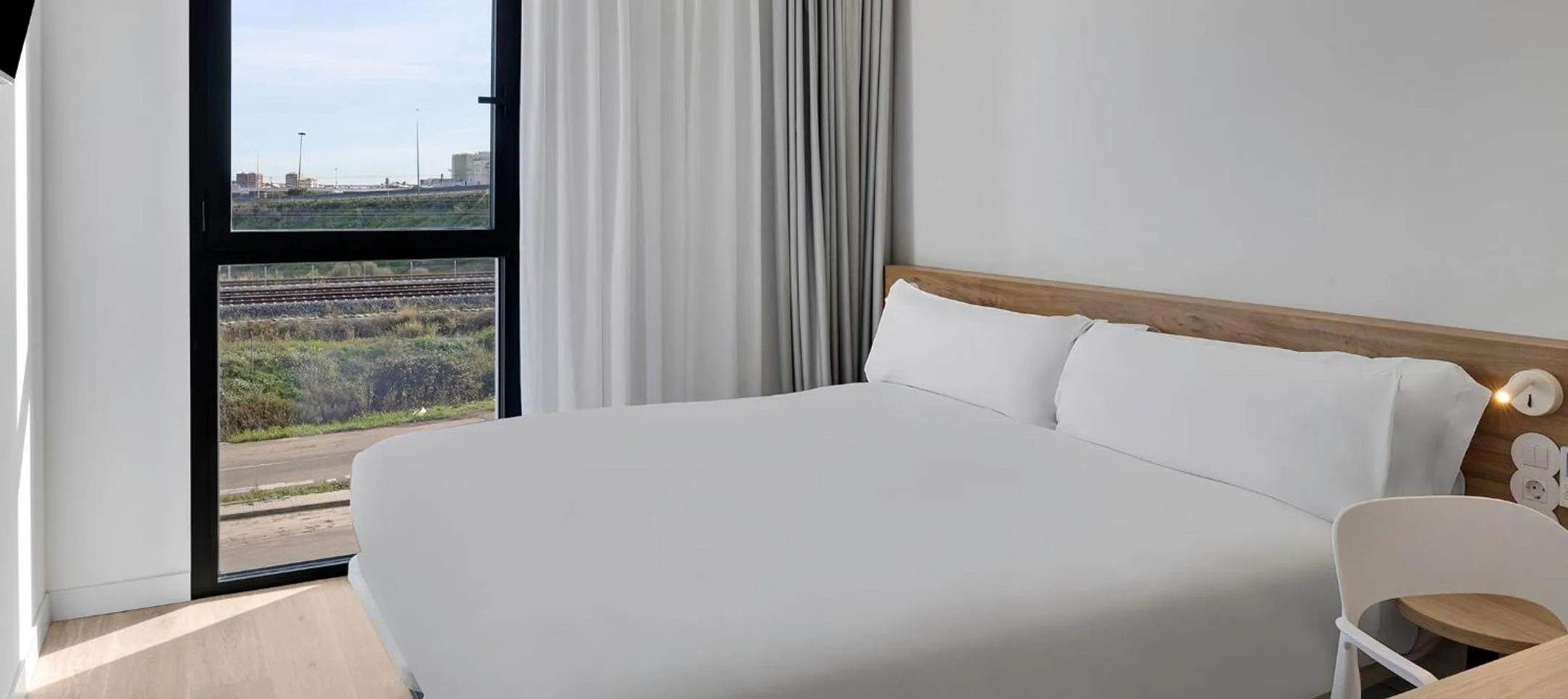 Bed in B&B HOTEL Valencia Alcàsser