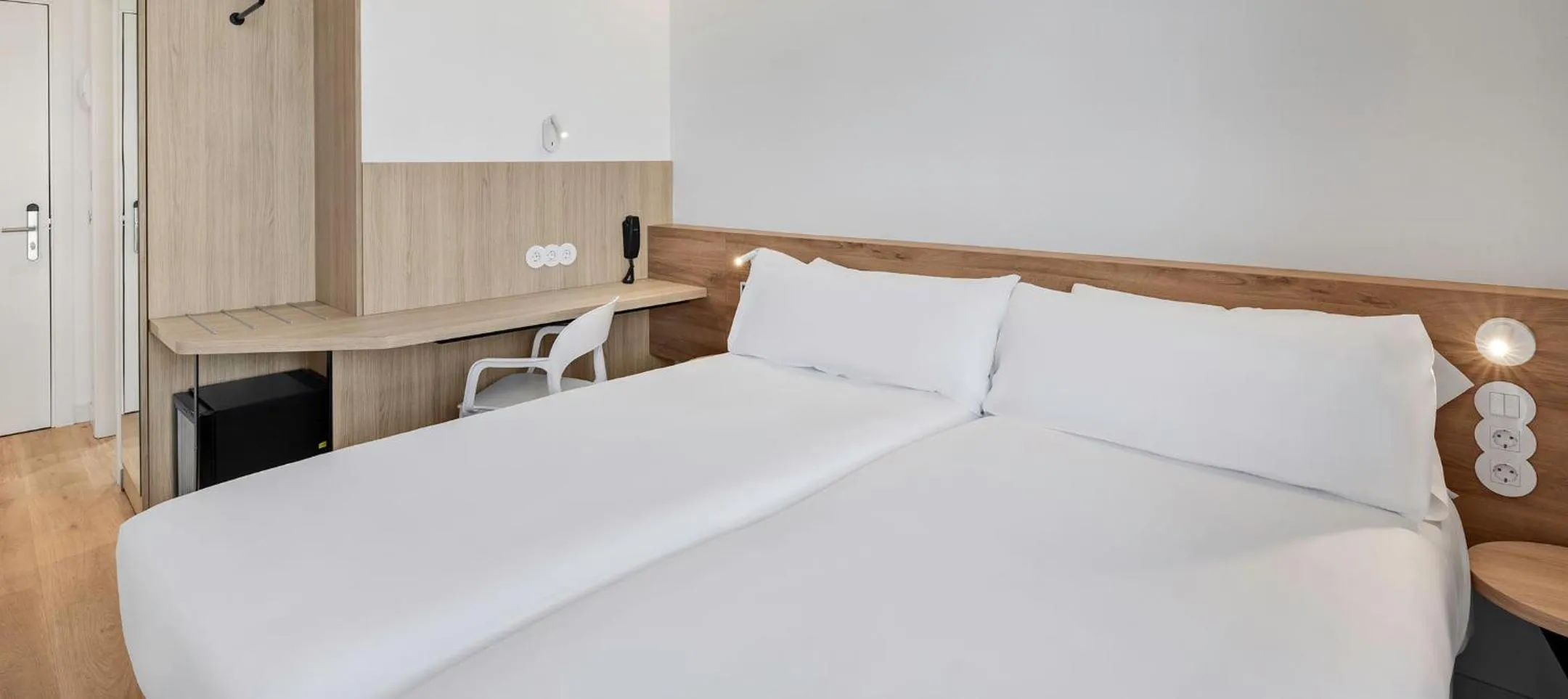 Bed in B&B HOTEL Valencia Alcàsser