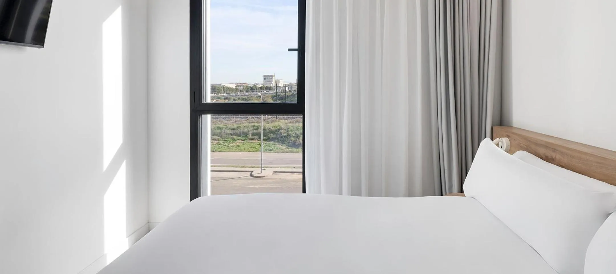 Bed in B&B HOTEL Valencia Alcàsser