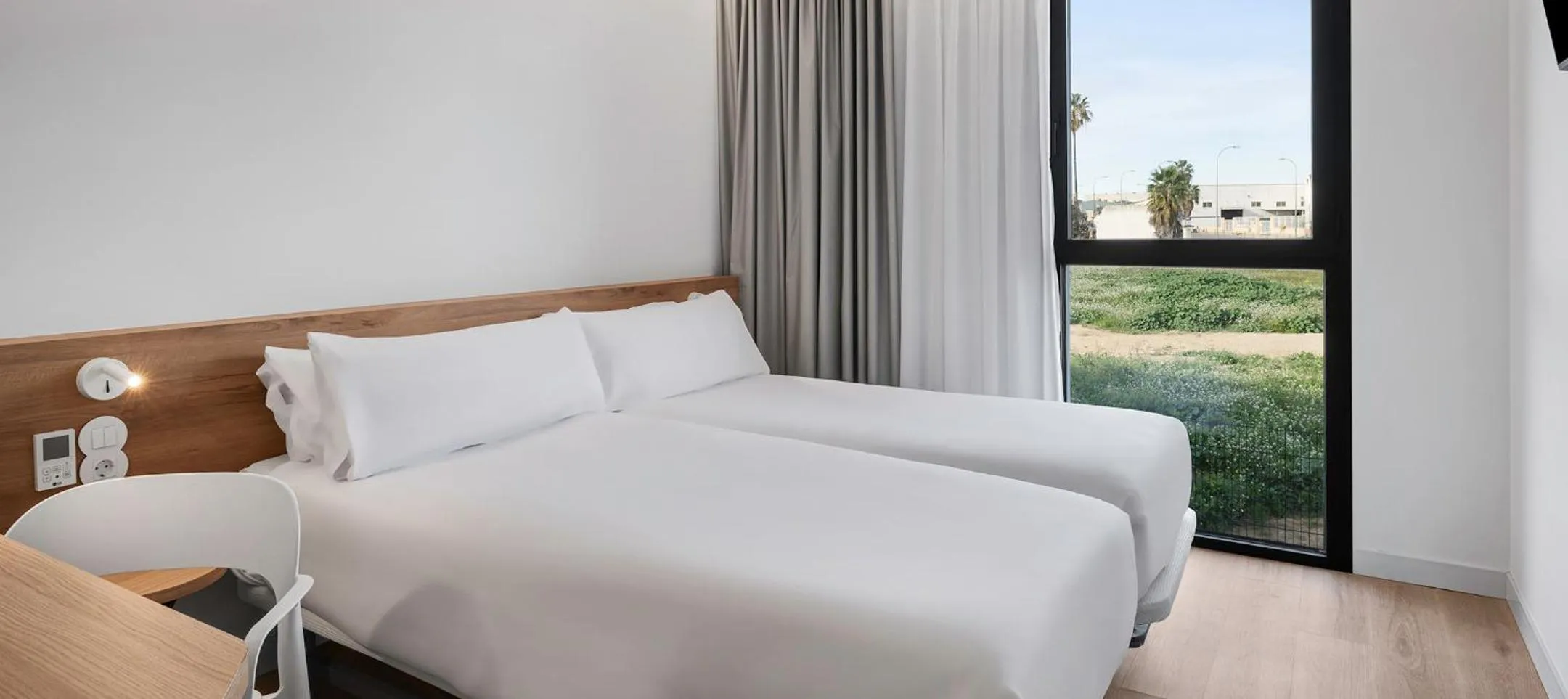 Bed in B&B HOTEL Valencia Alcàsser