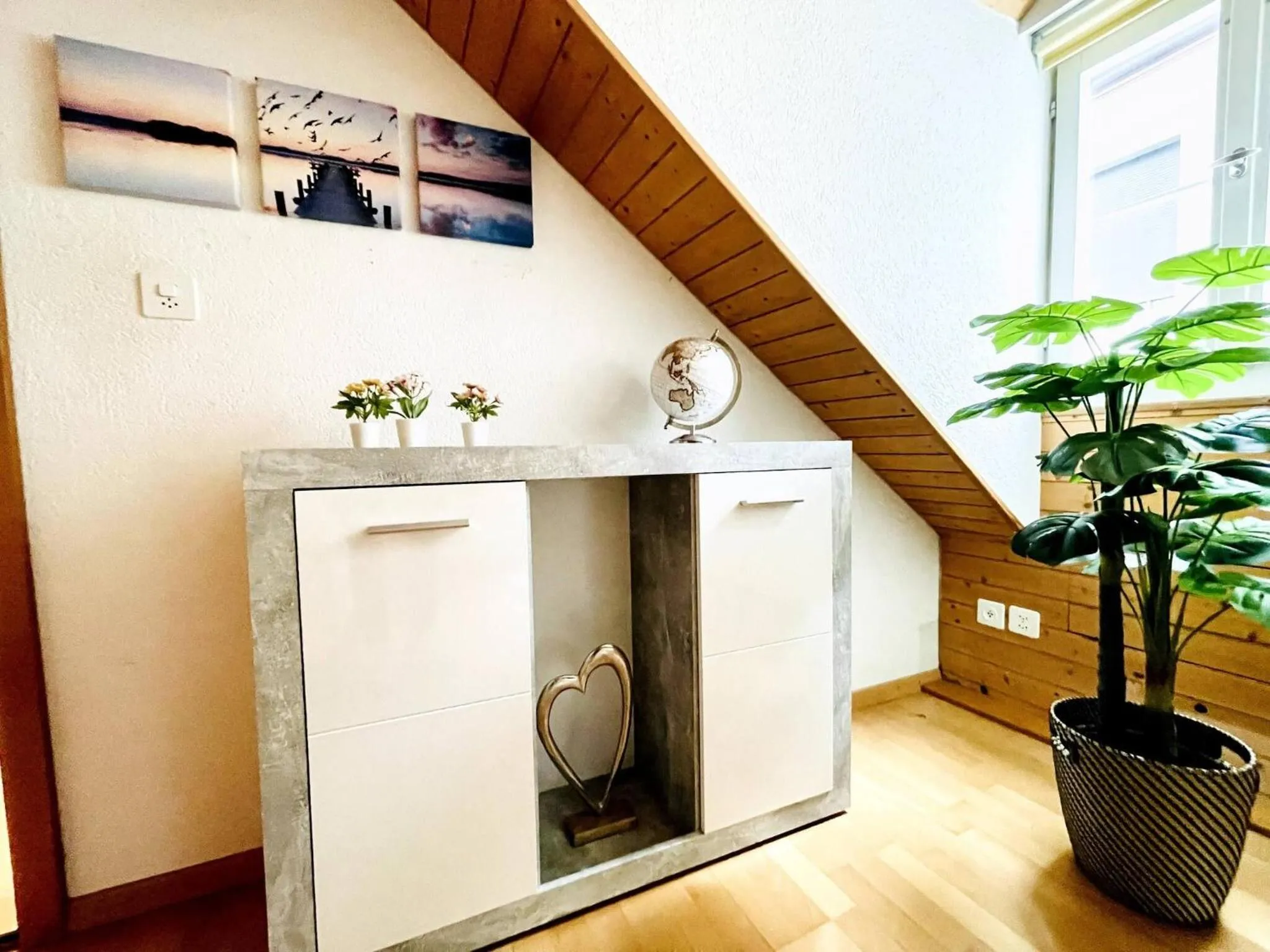 Einzigartige Schone Altbau- Wohnung Im Zentrum