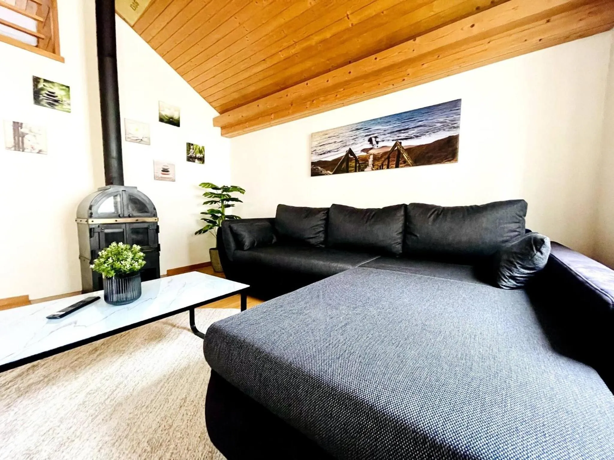 Einzigartige Schone Altbau- Wohnung Im Zentrum