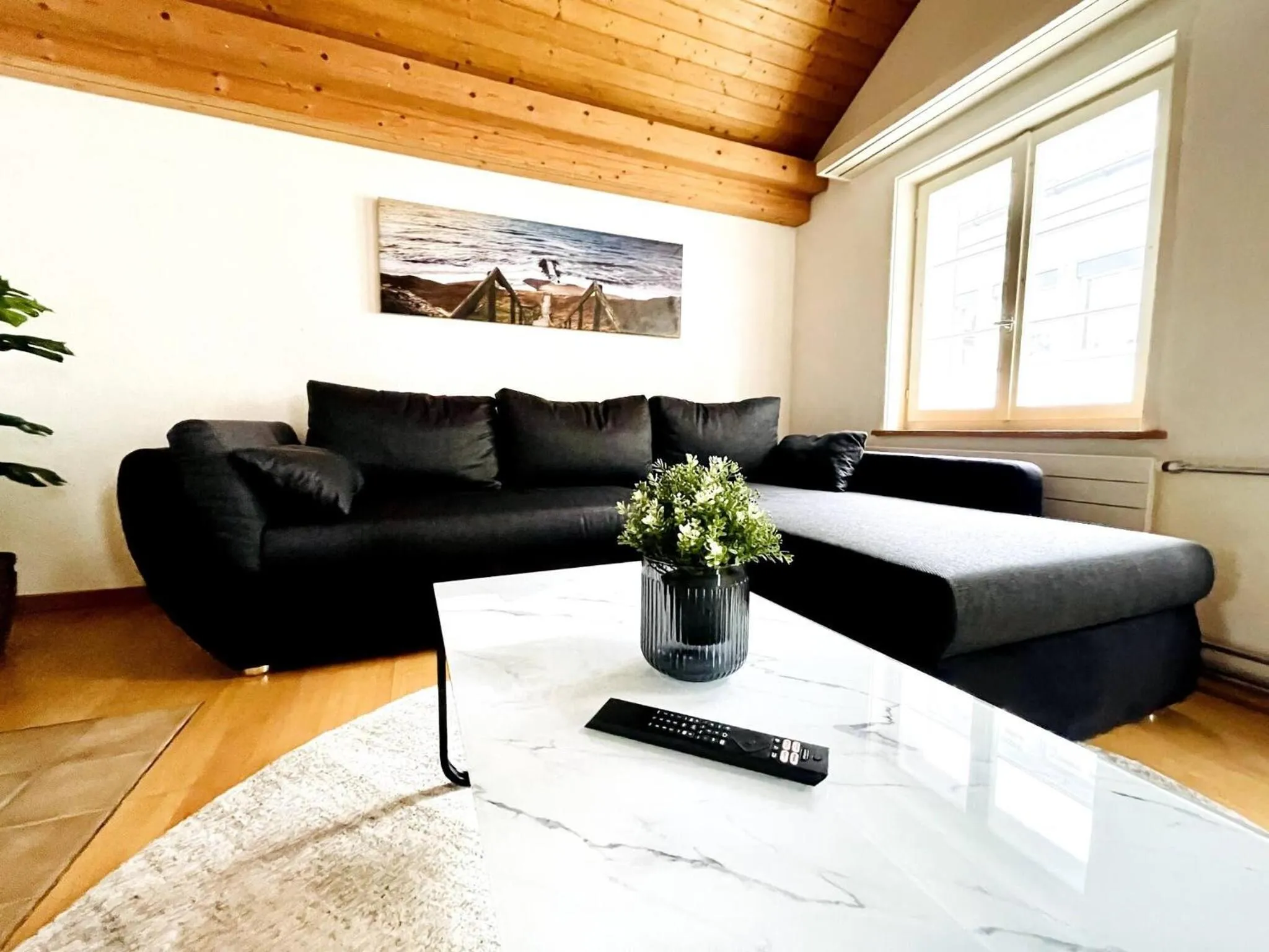 Einzigartige Schone Altbau- Wohnung Im Zentrum