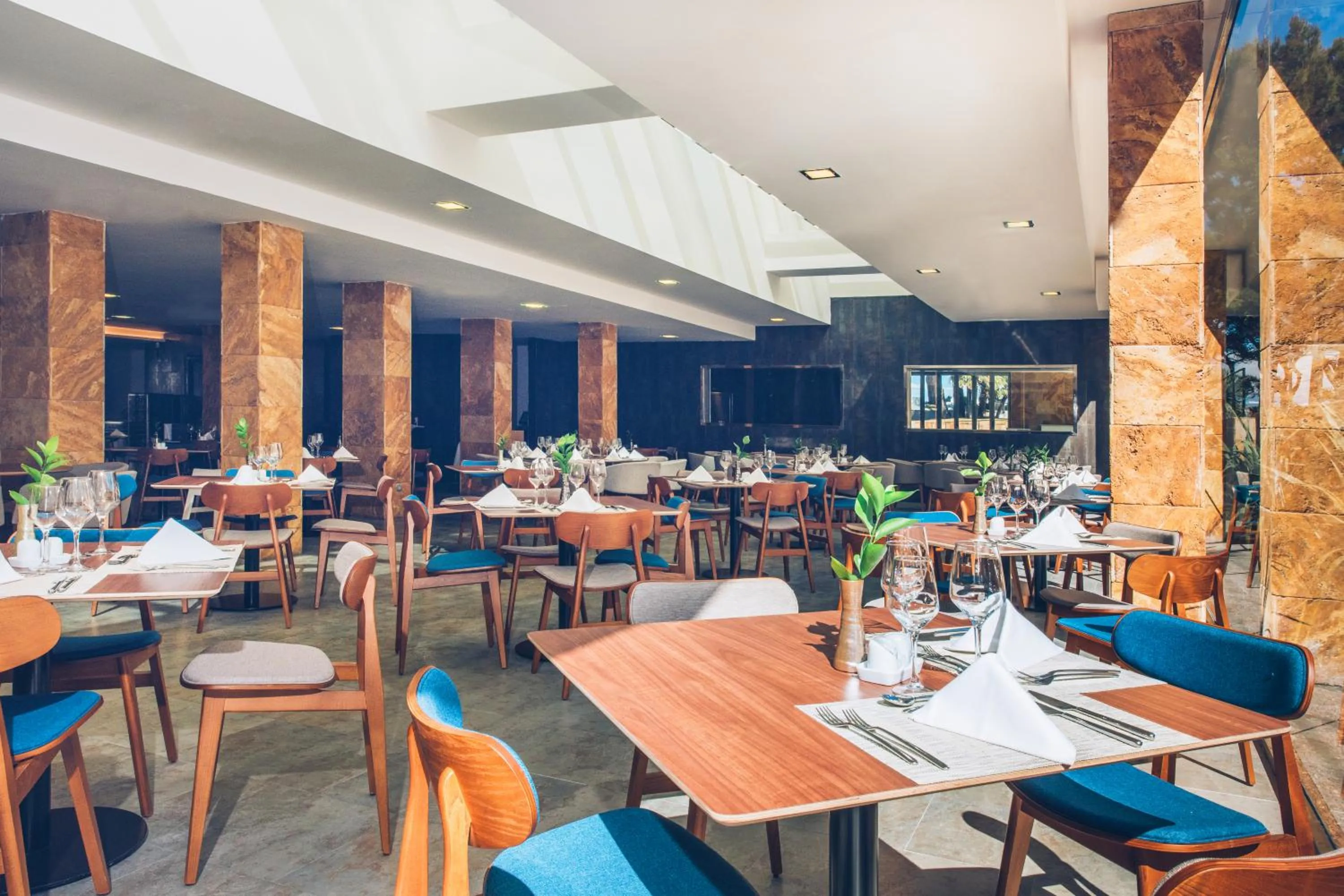 Restaurant/places to eat in Iberostar Selection Playa de Muro Village