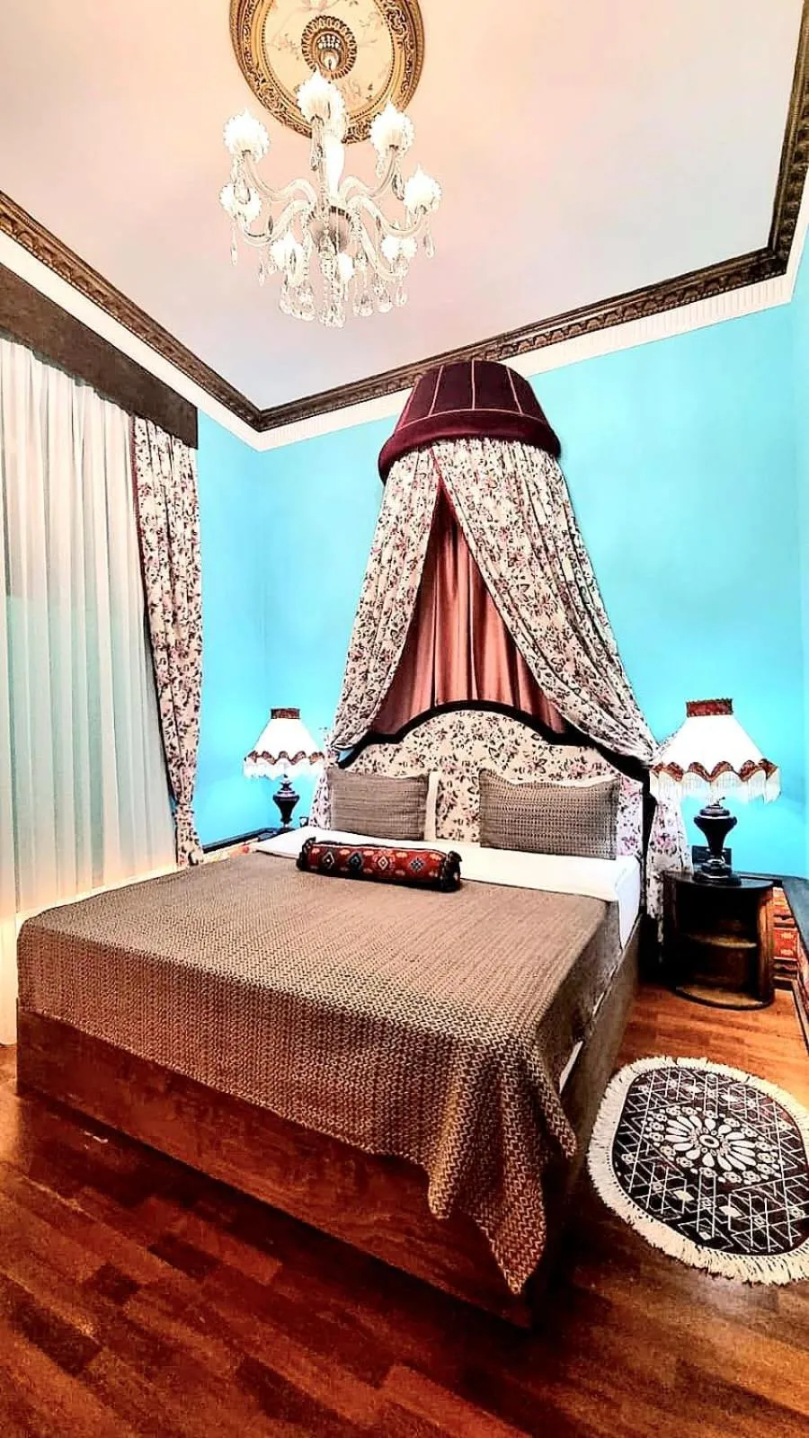 Bed in Apartments History 1870