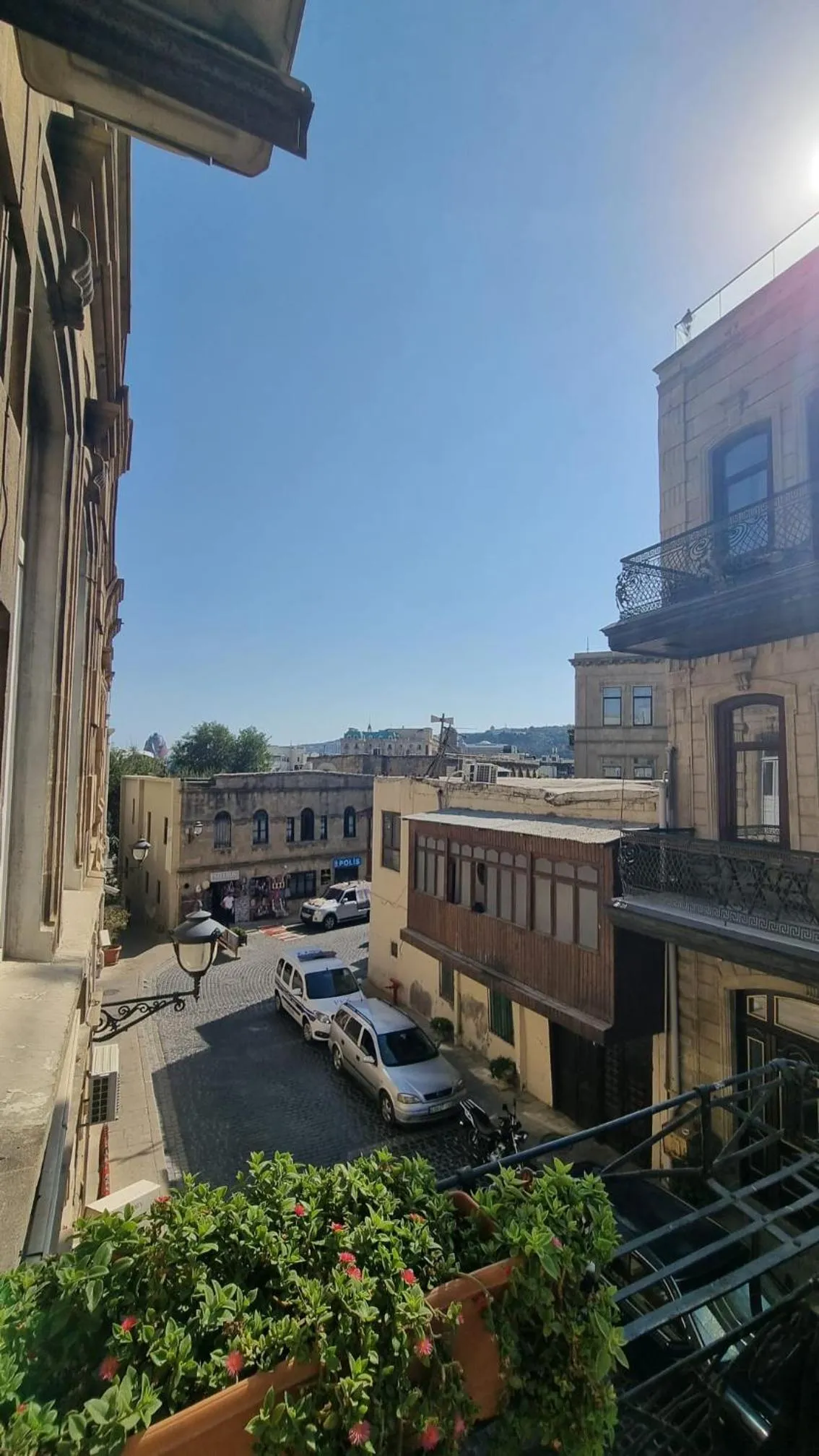 Property building in Apartments History 1870