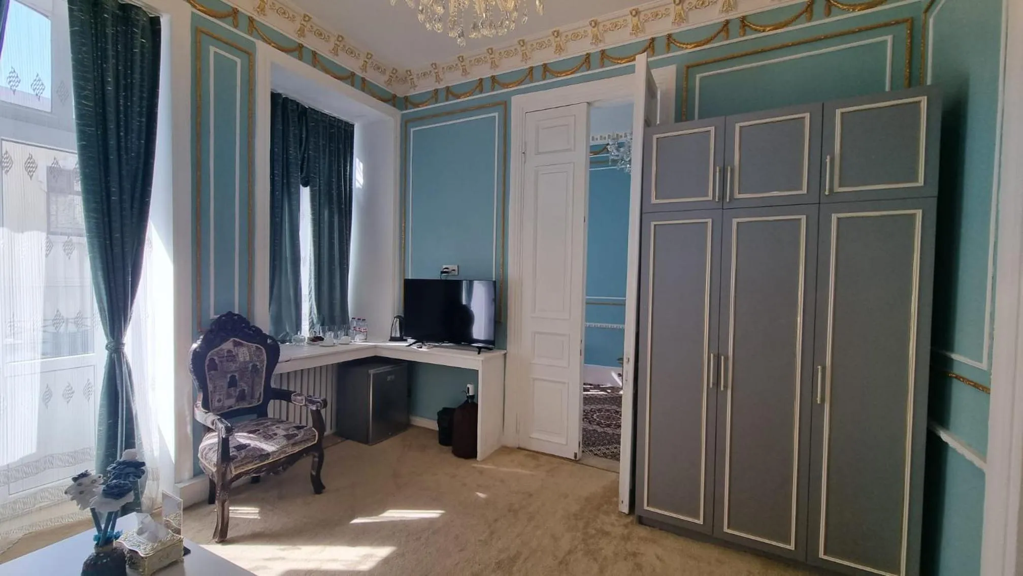 TV and multimedia in Apartments History 1870