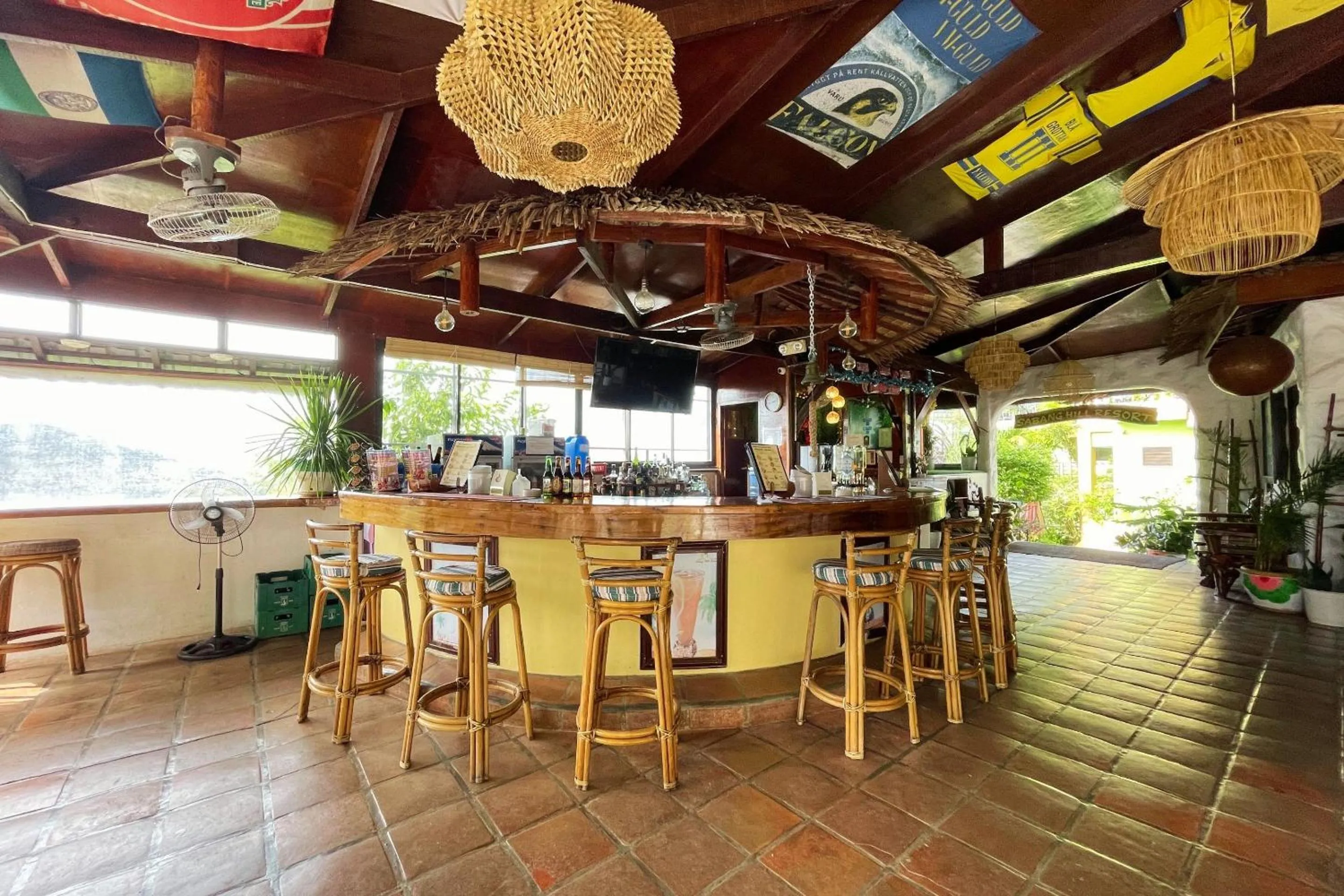 Lounge or bar in Oriental Hill Sabang Resort Puerto Galera