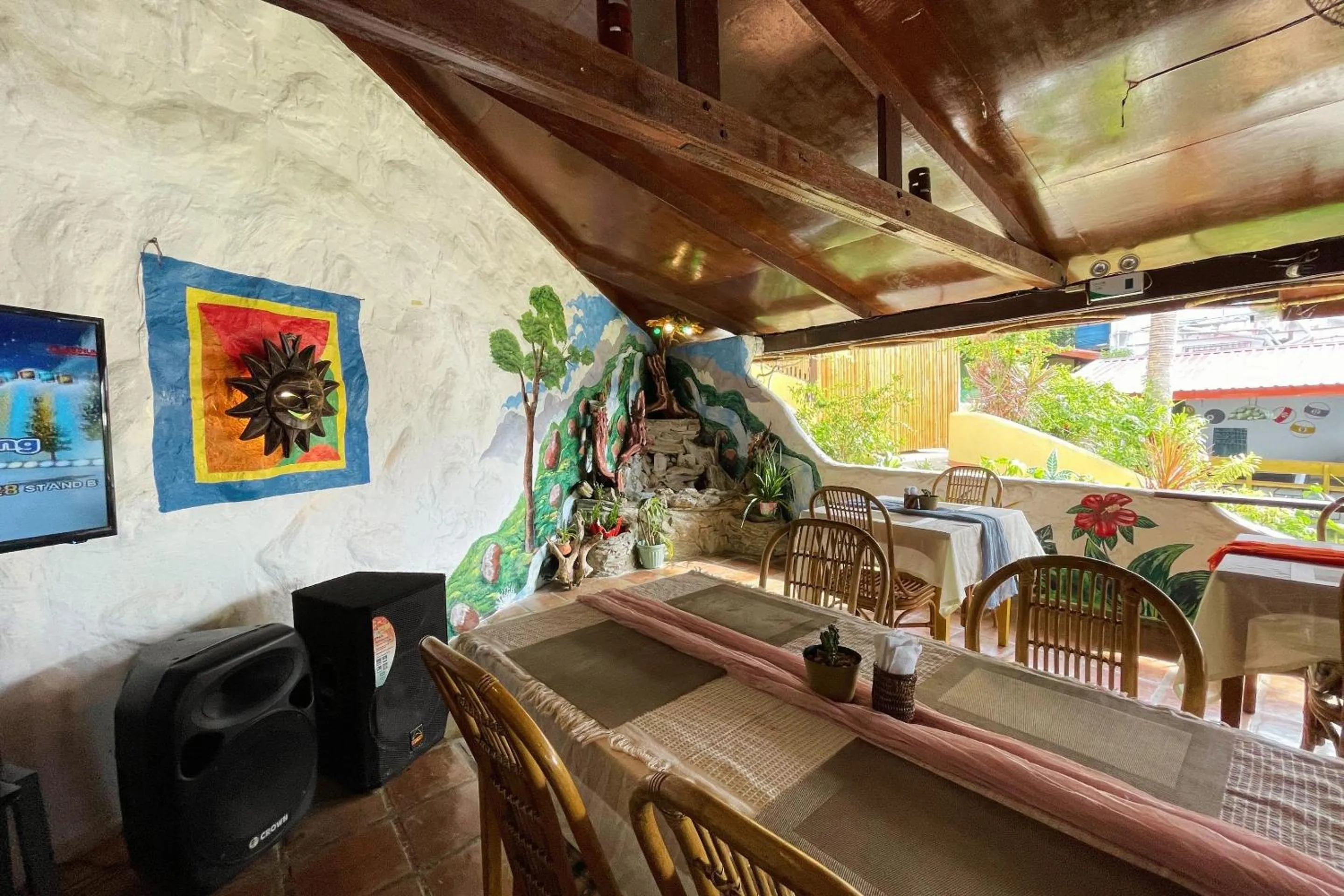 Dining area in Oriental Hill Sabang Resort Puerto Galera