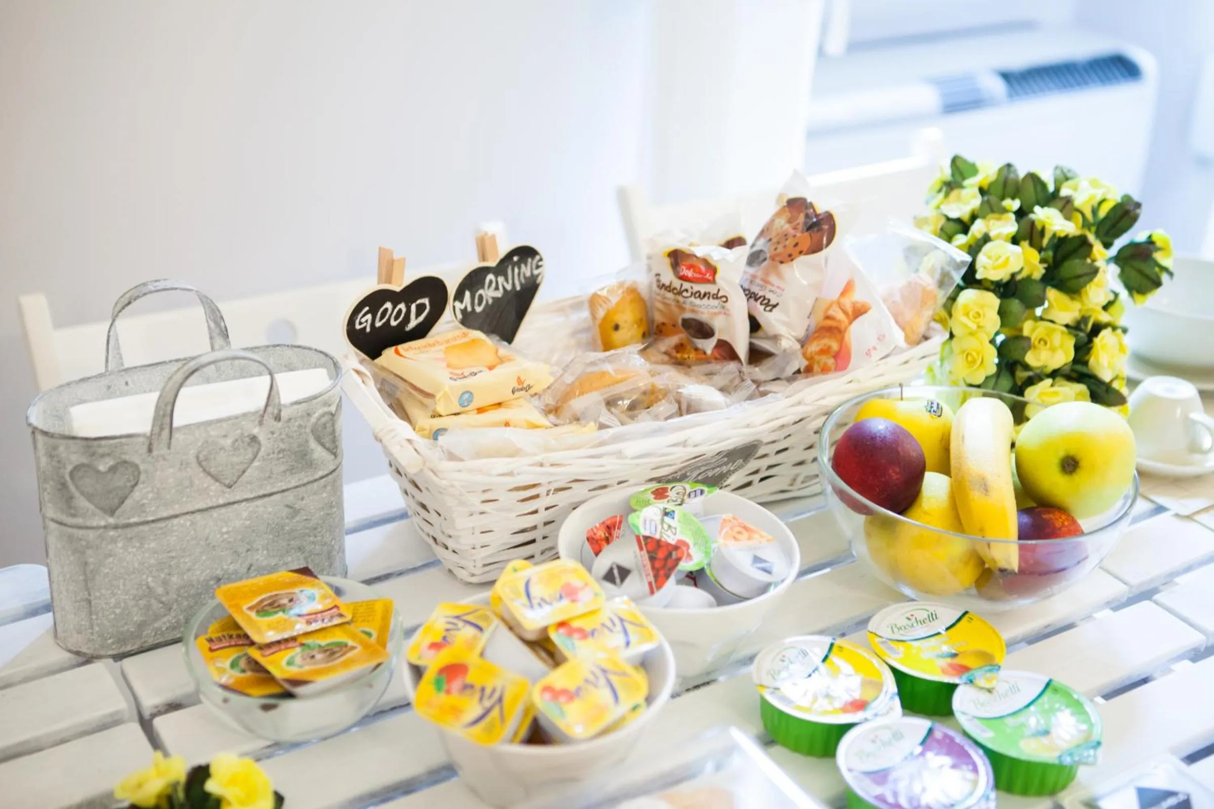 Food and drinks in B&B Vatican's Keys