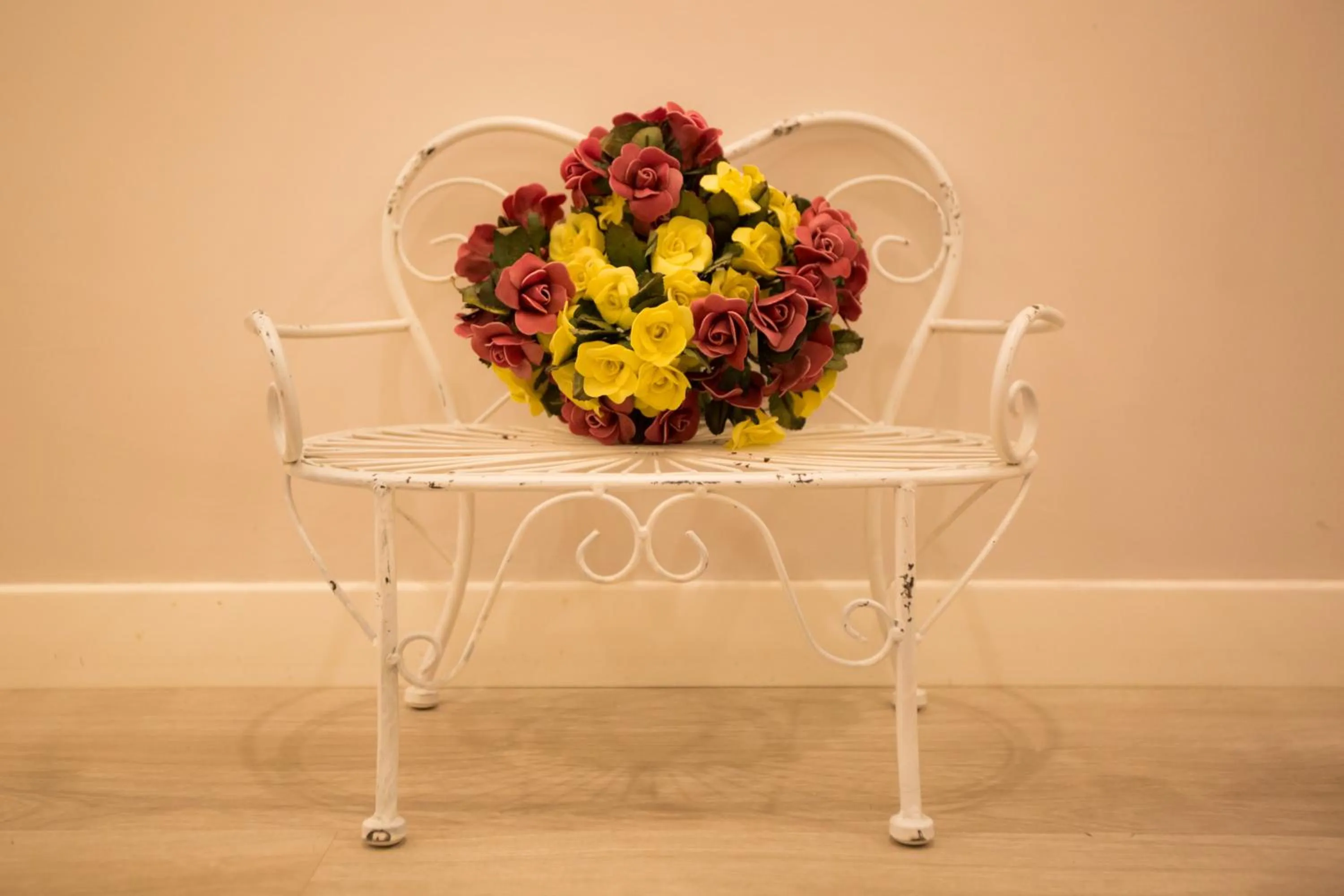 Communal lounge/ TV room in B&B Vatican's Keys