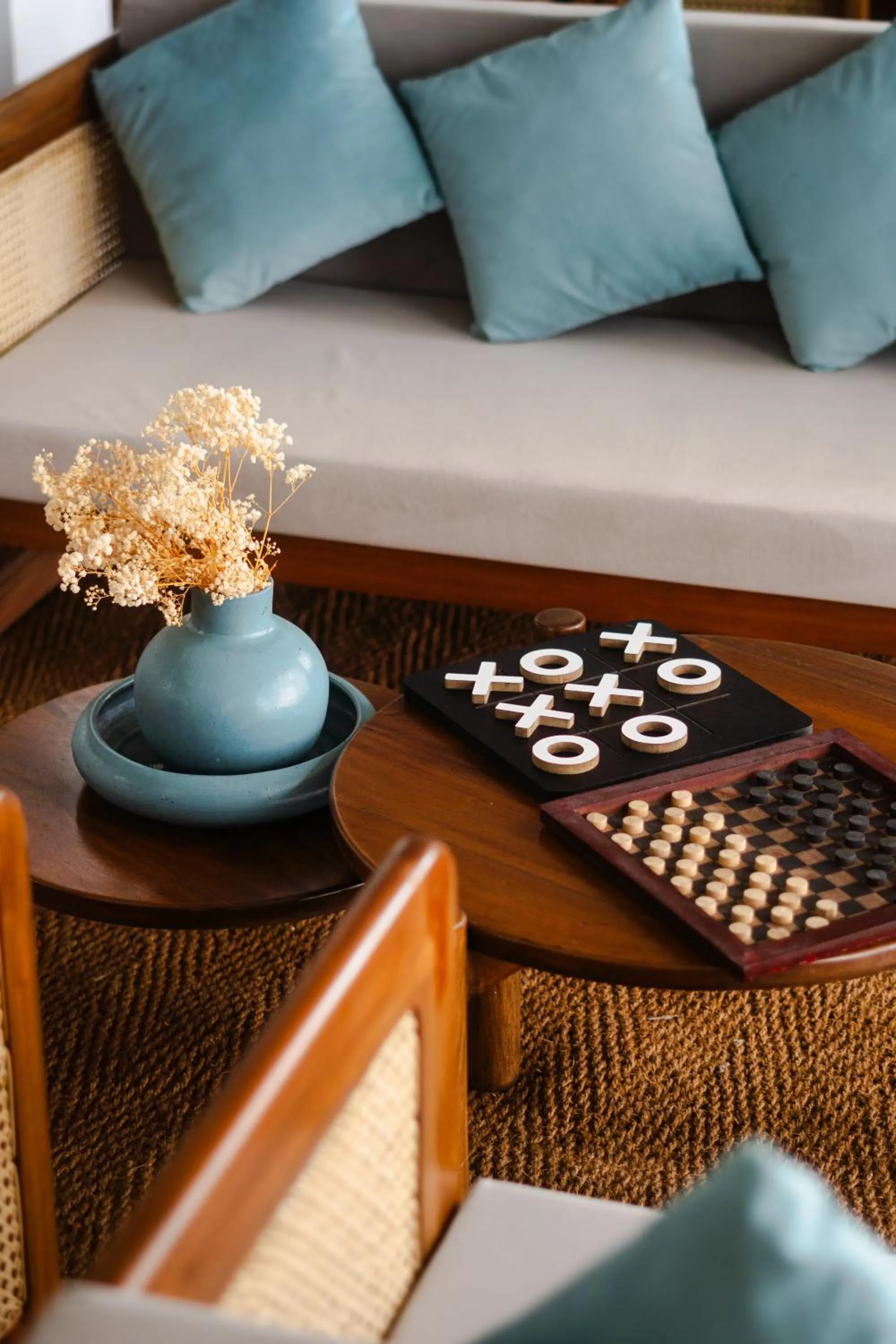 Living room in Moi Induruwa by DBI