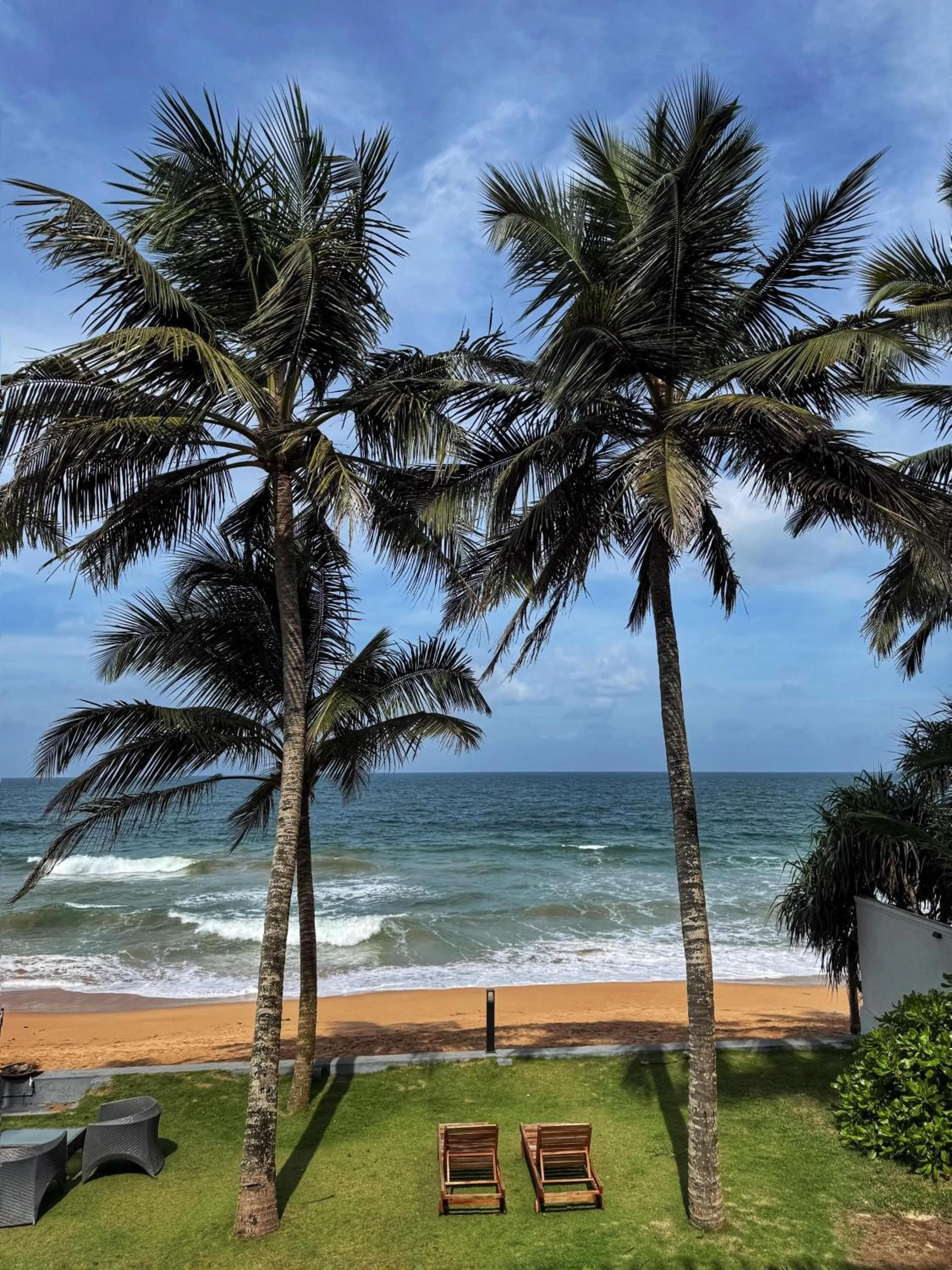 Day in Moi Induruwa by DBI