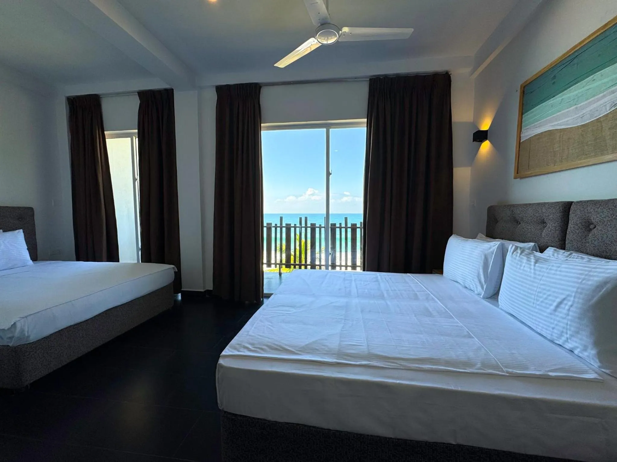 Bed in Moi Induruwa by DBI