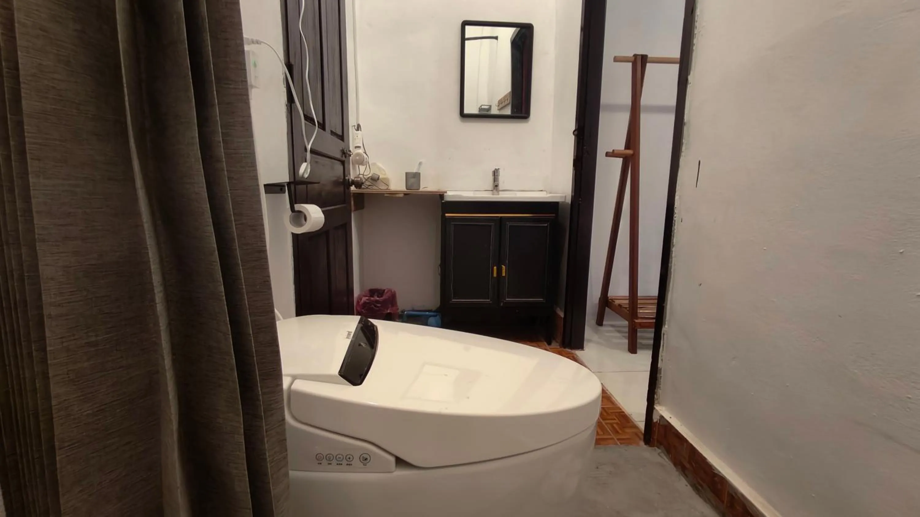 Bathroom in Mimosa Backpackers Hostel