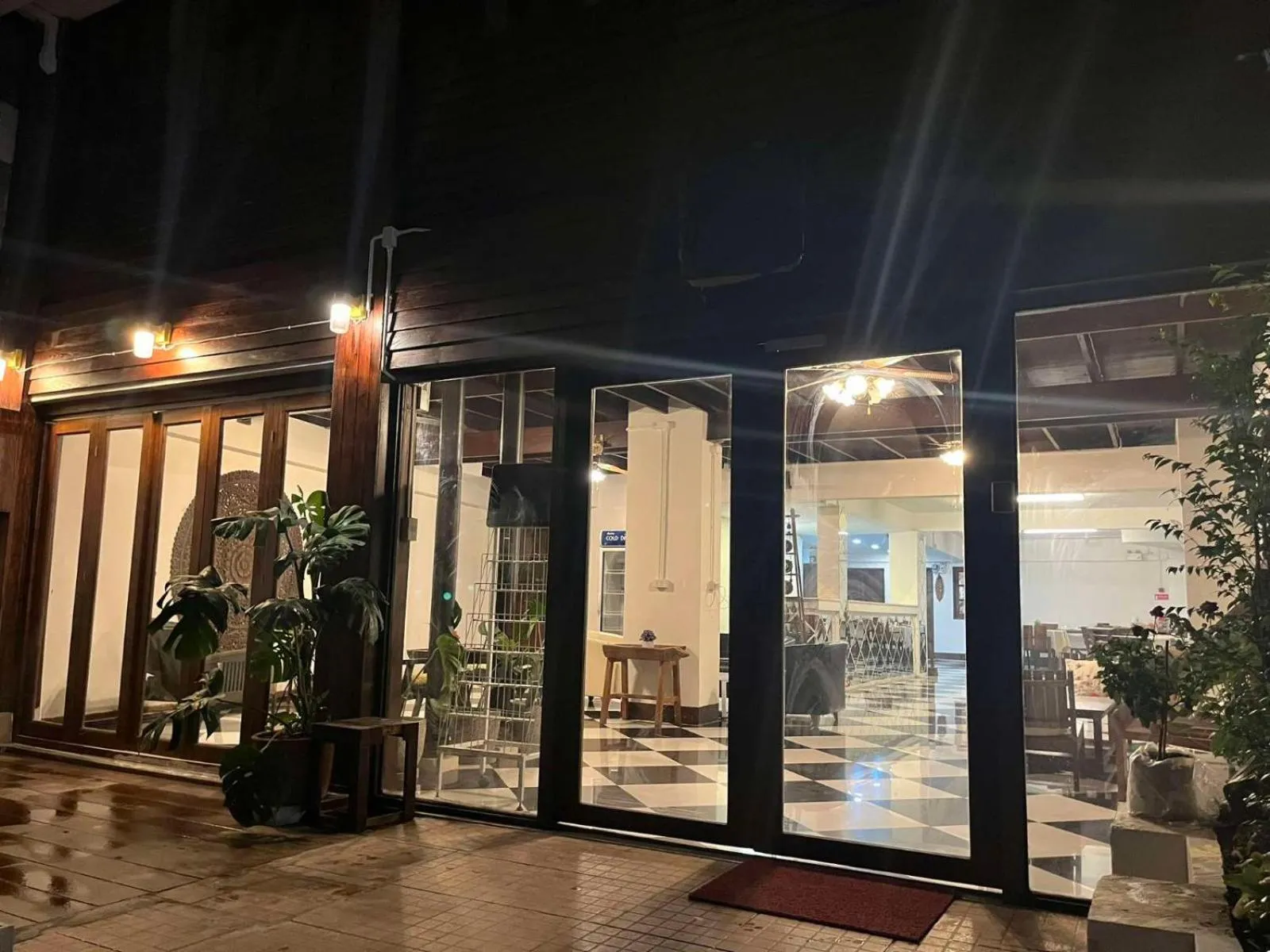 Facade/entrance in Eain