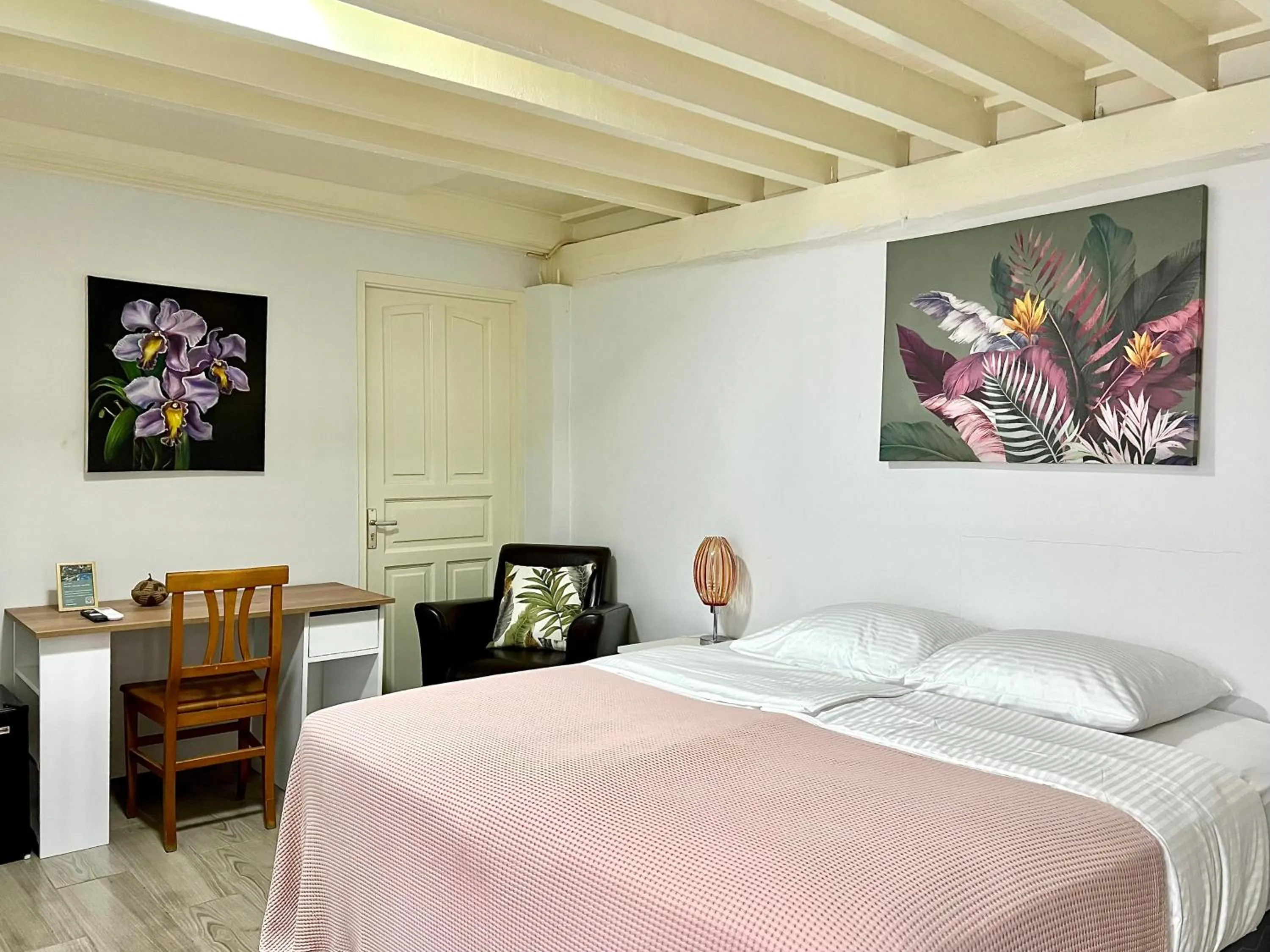 Bed in Villa Famiri Boutique hotel