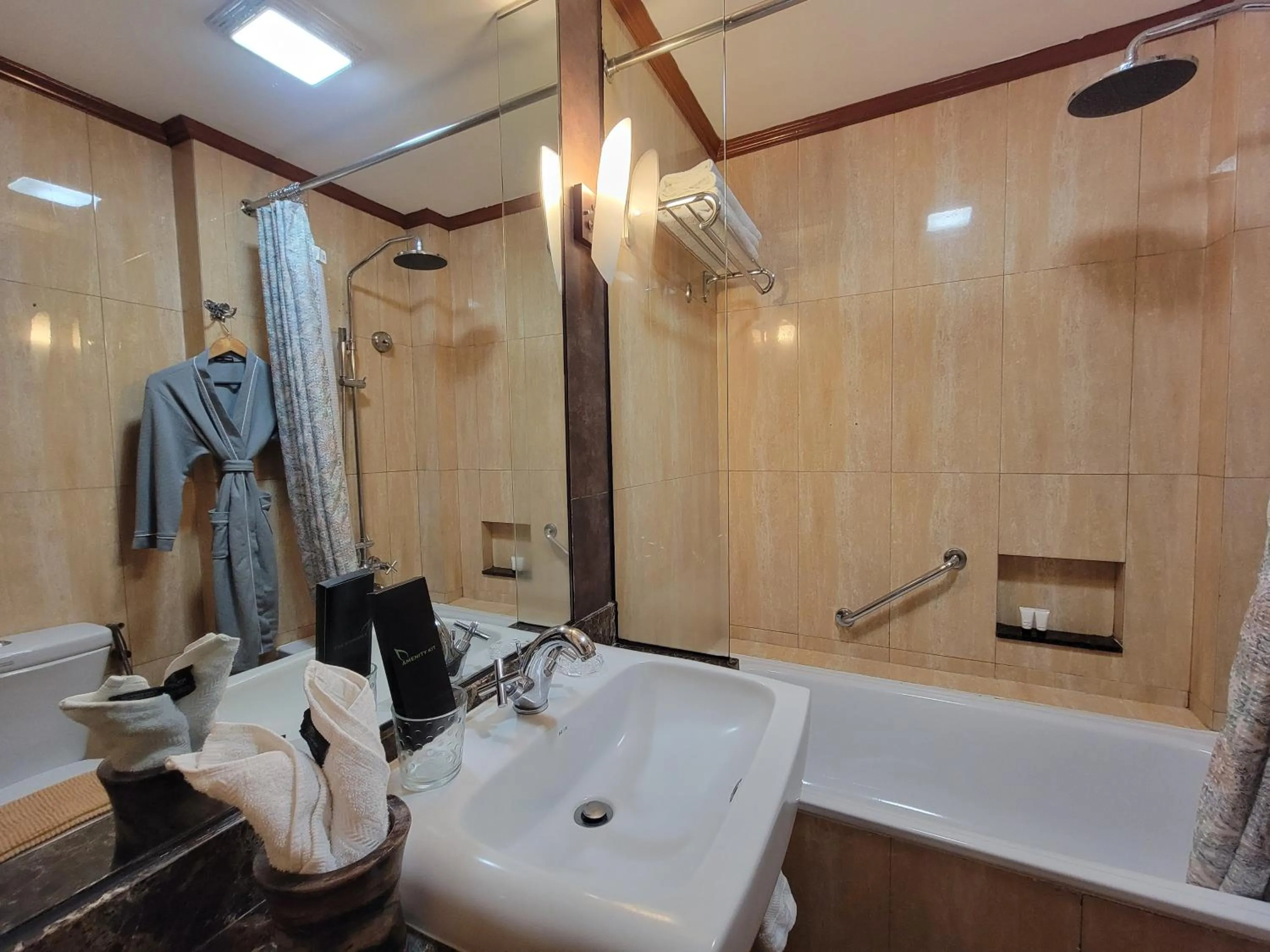 Bathroom in Lee Boutique Hotel Tagaytay