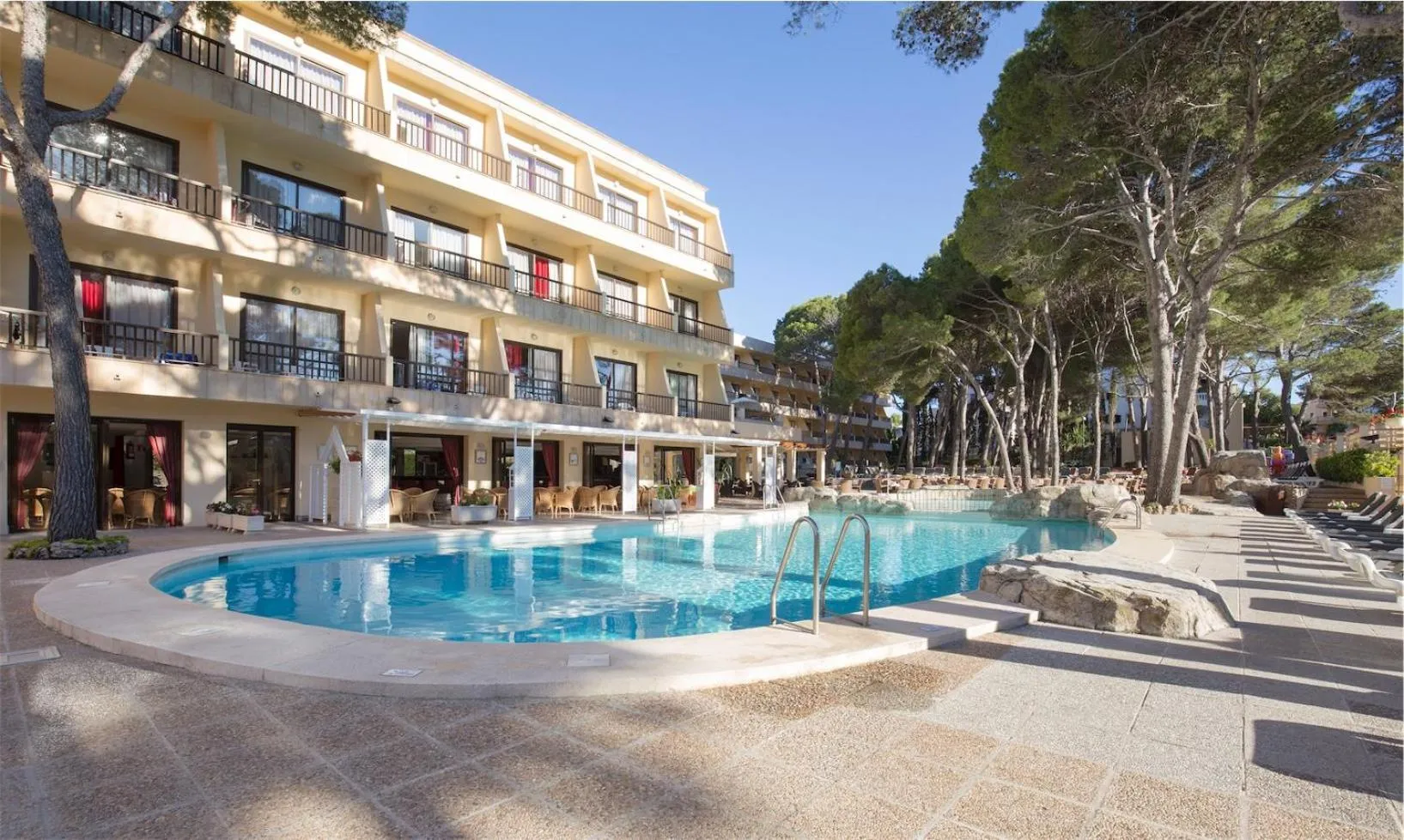 Day in Hotel Bella Playa & Spa