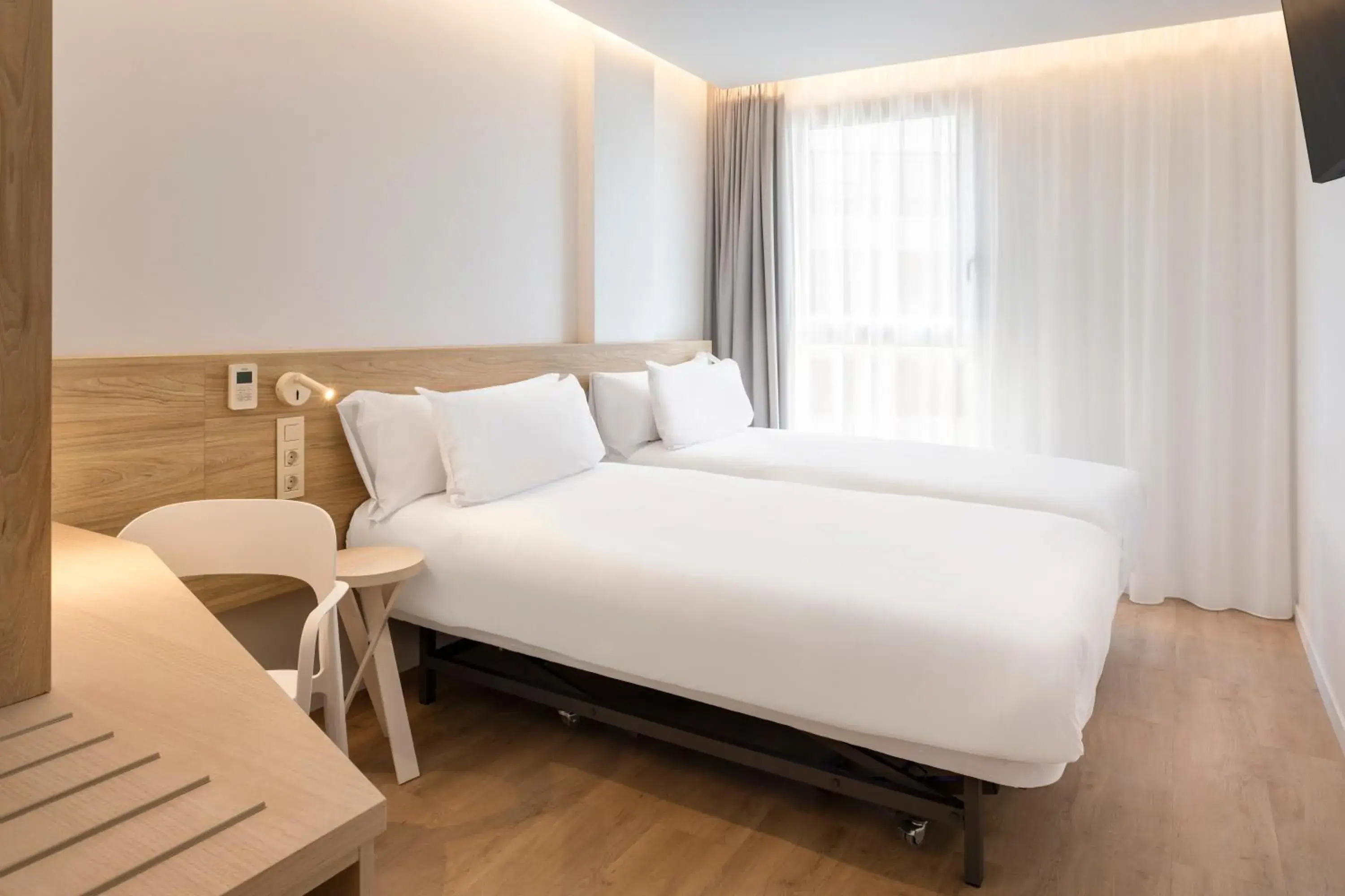 Twin Room in B&B HOTEL Alicante Centro Twin Room in B&B HOTEL Alicante Centro