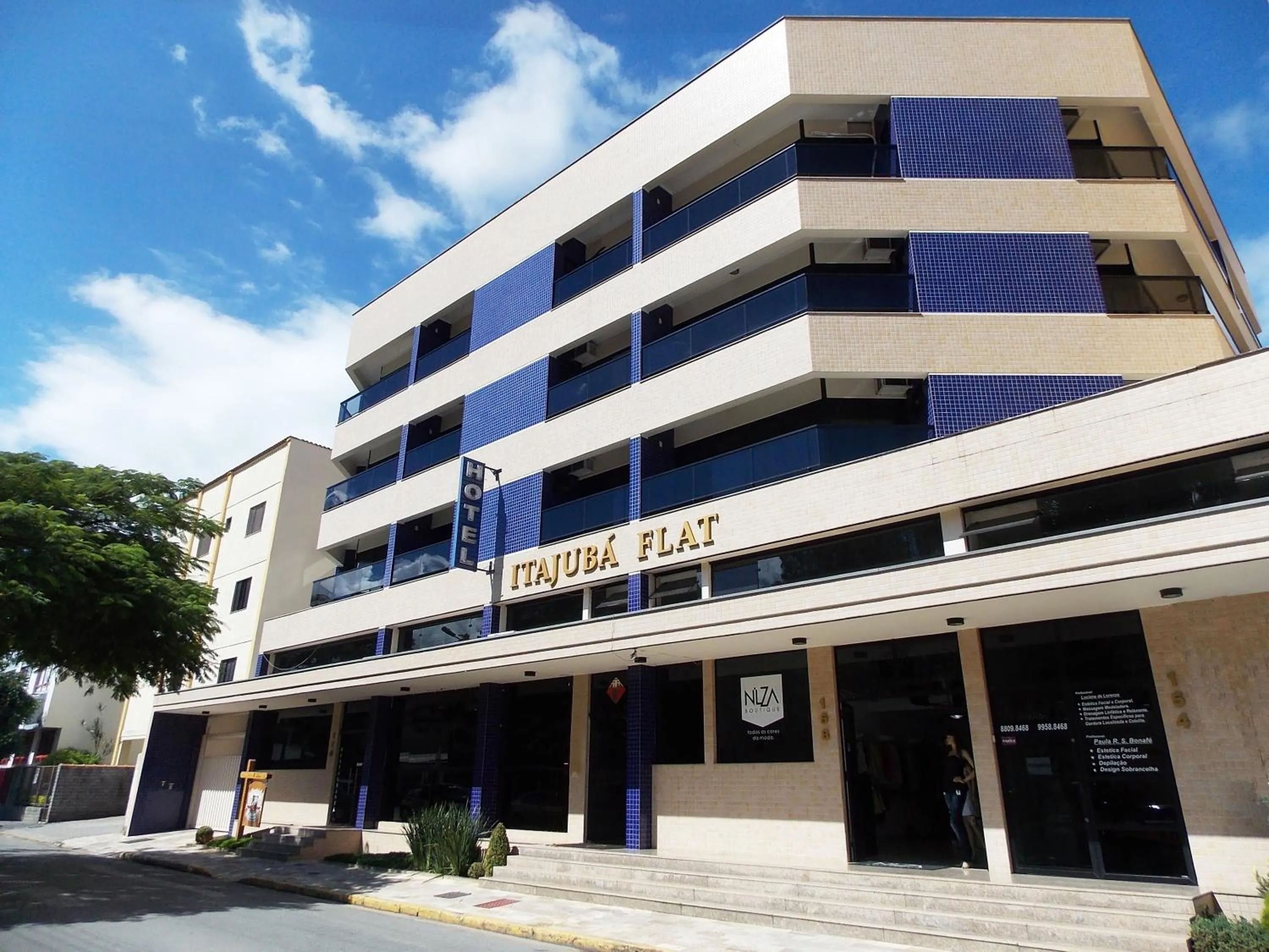 Facade/entrance in Itajubá Flat Hotel