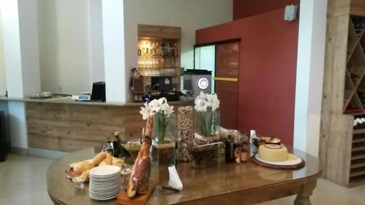 Food in Itajubá Flat Hotel