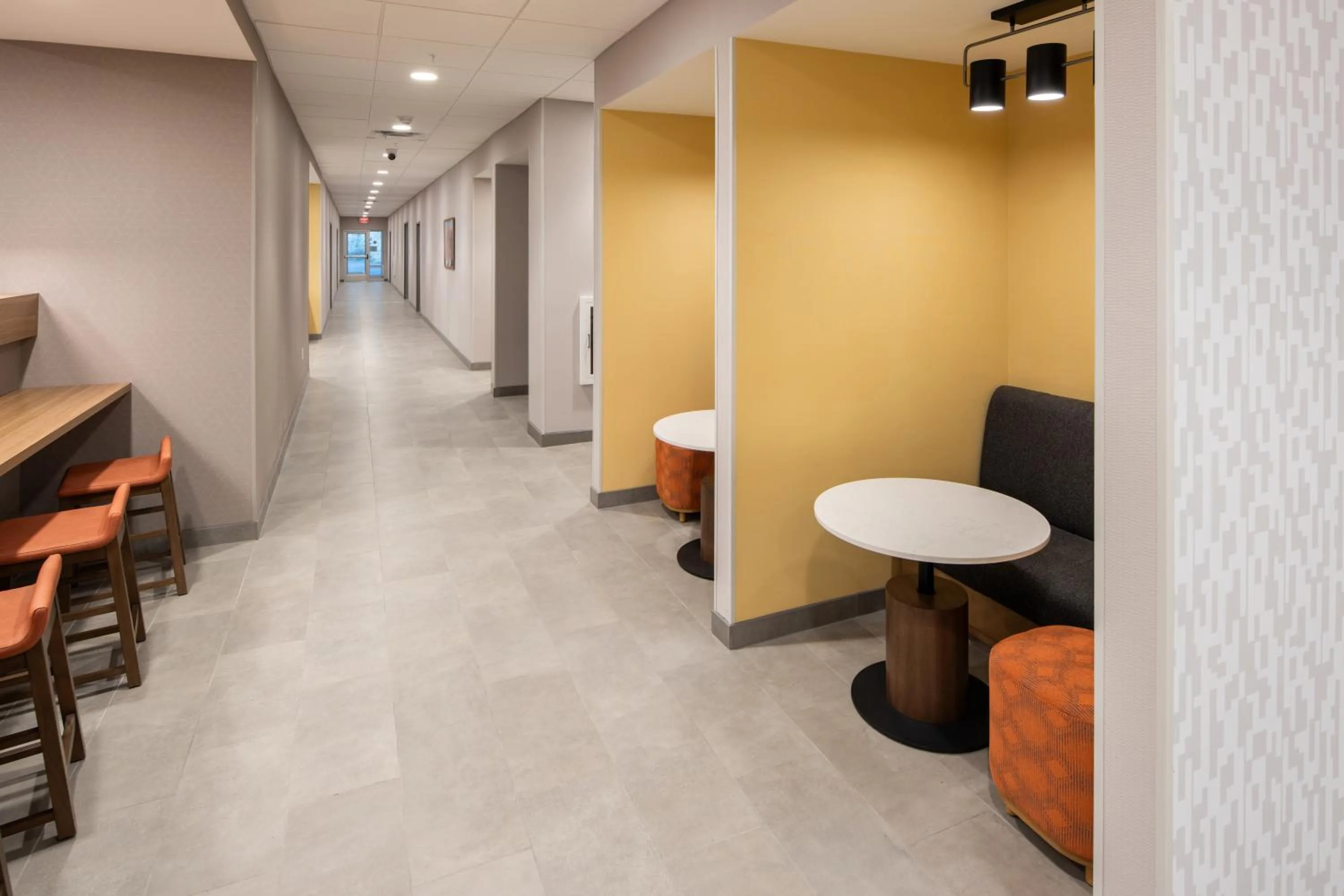 Seating area in Hampton Inn Cooperstown