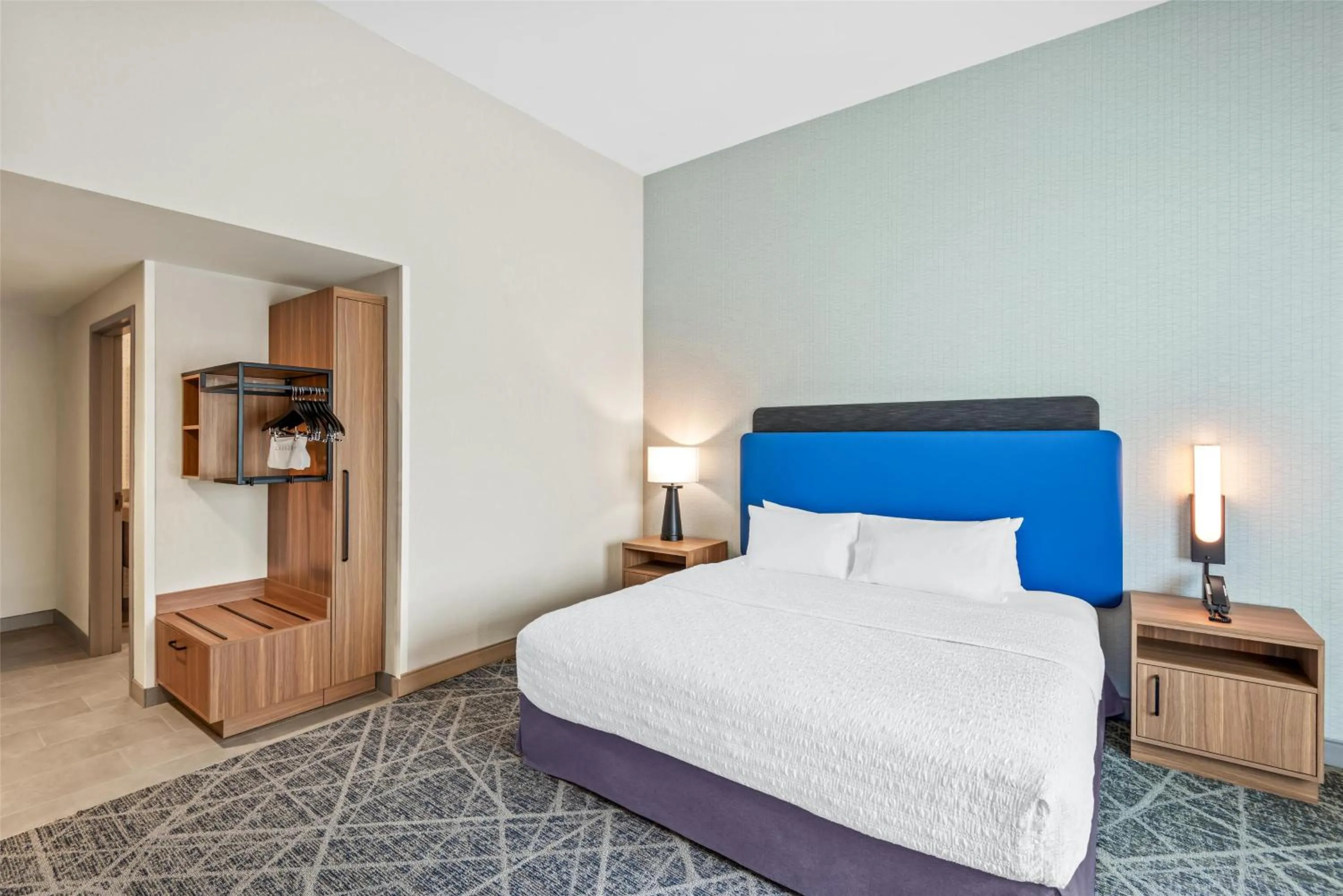 Bed in Hampton Inn Cooperstown