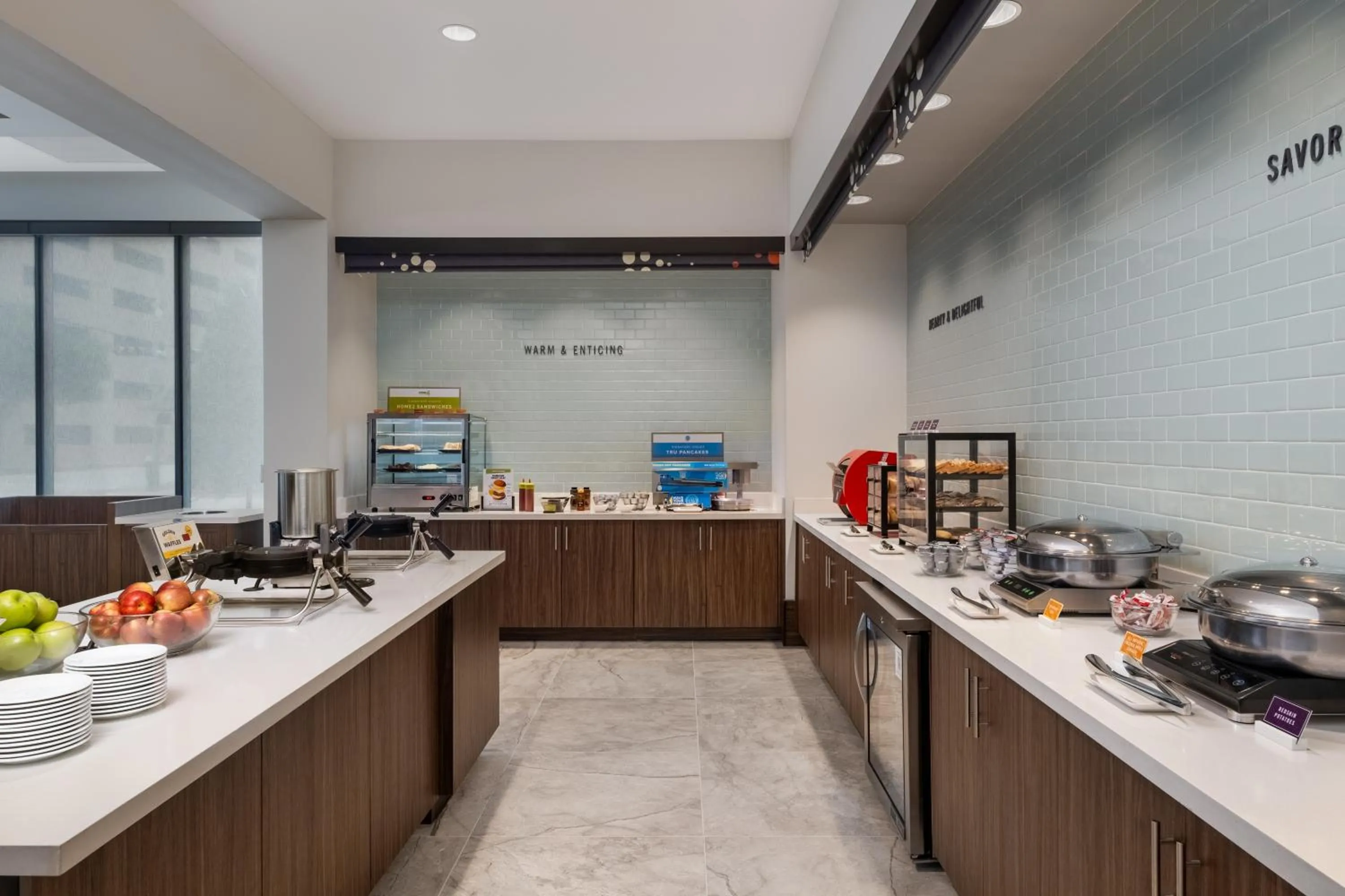 Food and drinks in Home2 Suites By Hilton Houston Downtown Convention Center