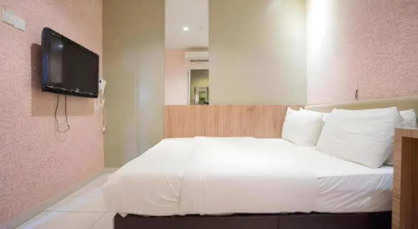 Bed in Cappuccino Hotel @ Mount Austin