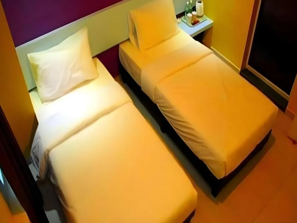 Bed in Cappuccino Hotel @ Mount Austin