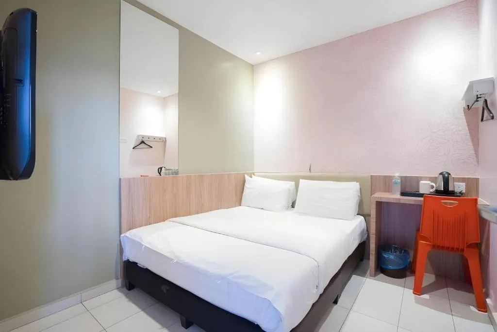 Bed in Cappuccino Hotel @ Mount Austin