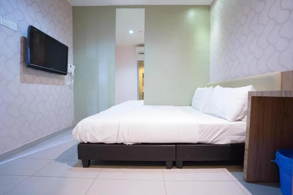 Bed in Cappuccino Hotel @ Mount Austin