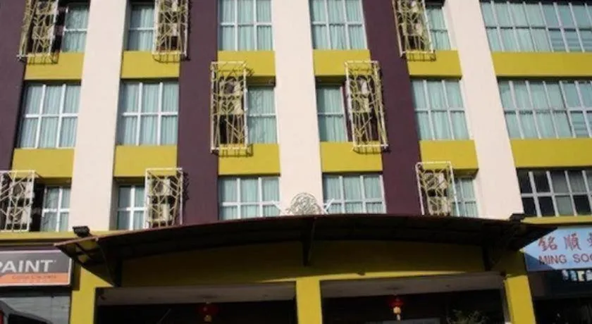 Grand Medallion Hotel