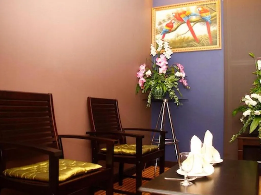 Grand Medallion Hotel