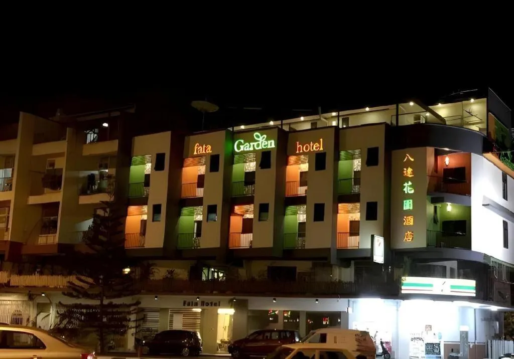 Place2Stay @ RH Plaza Hotel