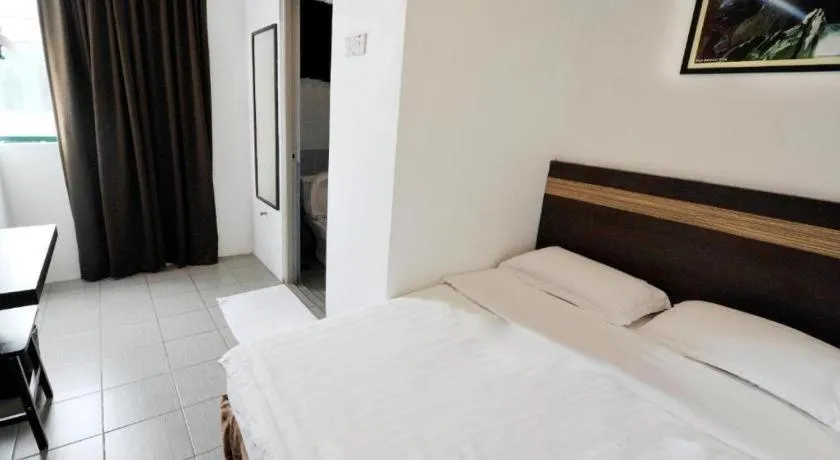 Bed in Place2Stay @ RH Plaza Hotel