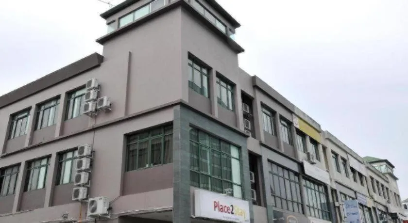 Place2Stay @ RH Plaza Hotel