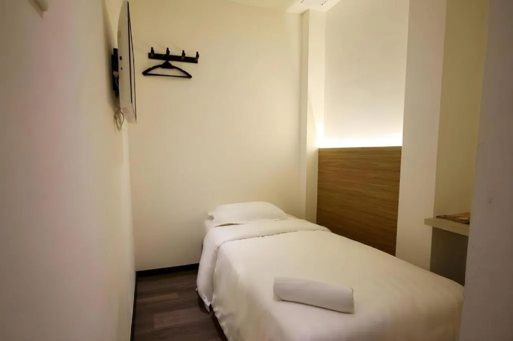 Bed in Place2Stay @ Chinatown