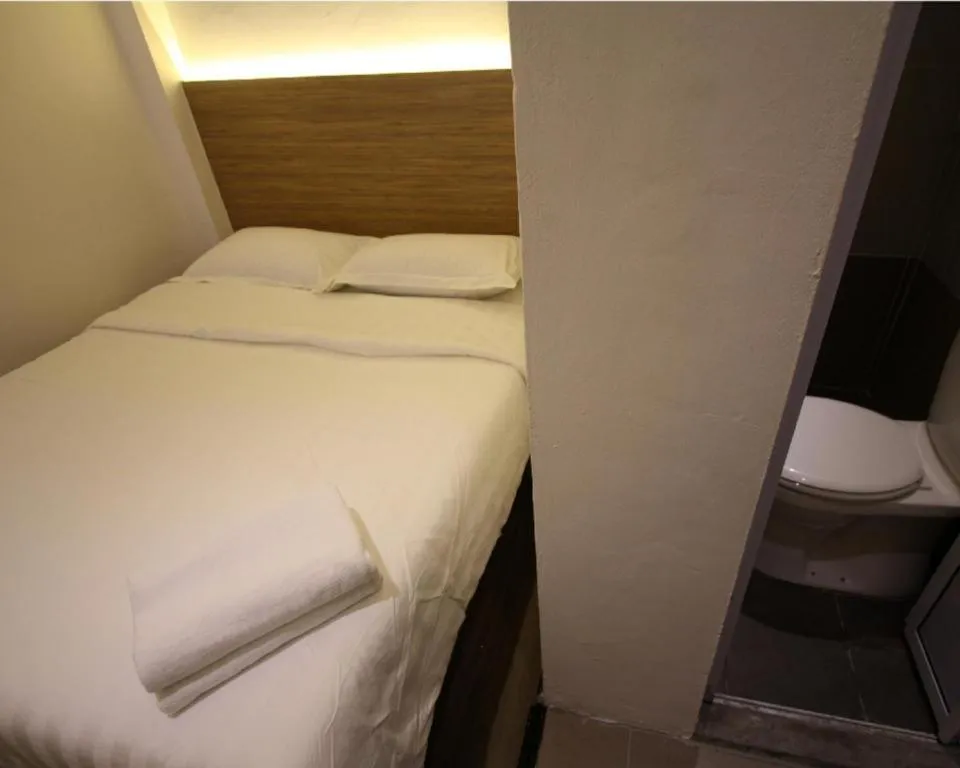 Bed in Place2Stay @ Chinatown