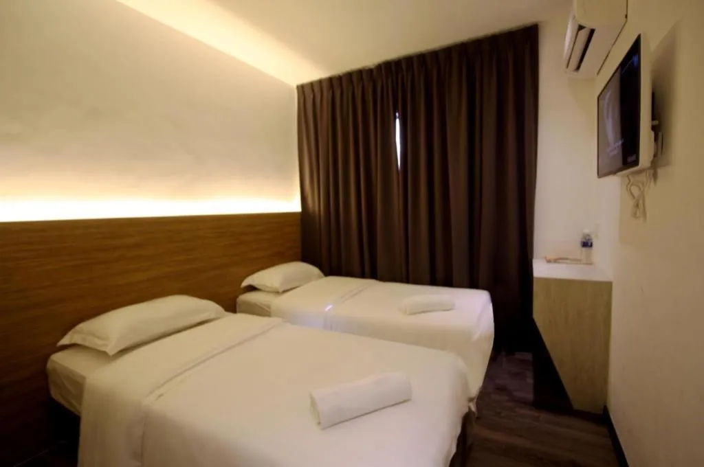 Bed in Place2Stay @ Chinatown