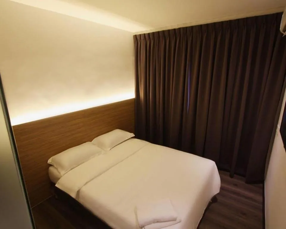 Bed in Place2Stay @ Chinatown