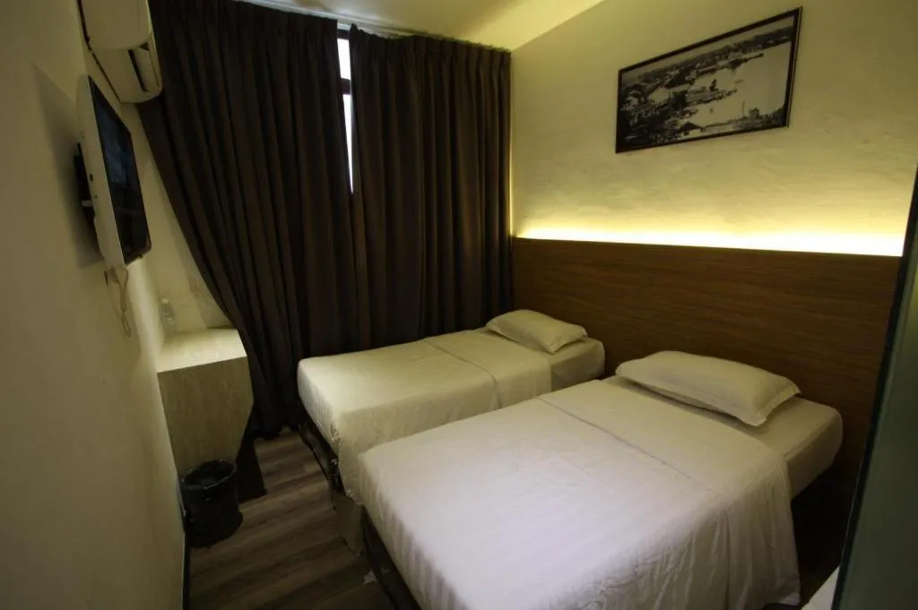 Bed in Place2Stay @ Chinatown