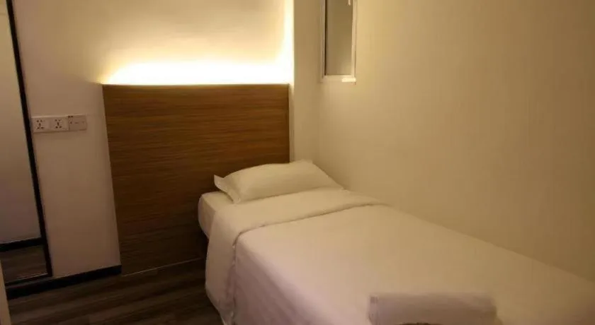 Bed in Place2Stay @ Chinatown