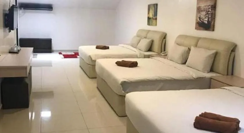 Bed in Peach Hill Hotel & Cafe