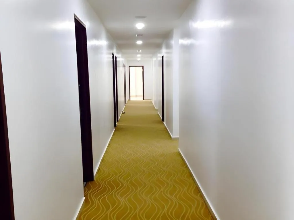 Peach Hill Hotel & Cafe