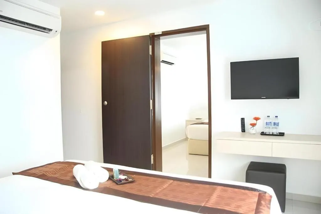 Bed in Peach Hill Hotel & Cafe