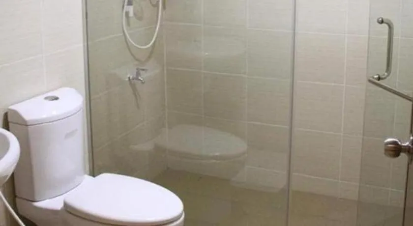 Peach Hill Hotel & Cafe